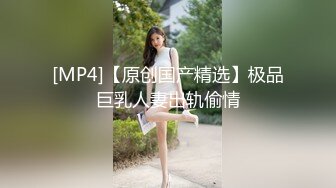 短发妹子和男友的日常性爱先洗澡再给男友洗屌蹲姿深喉